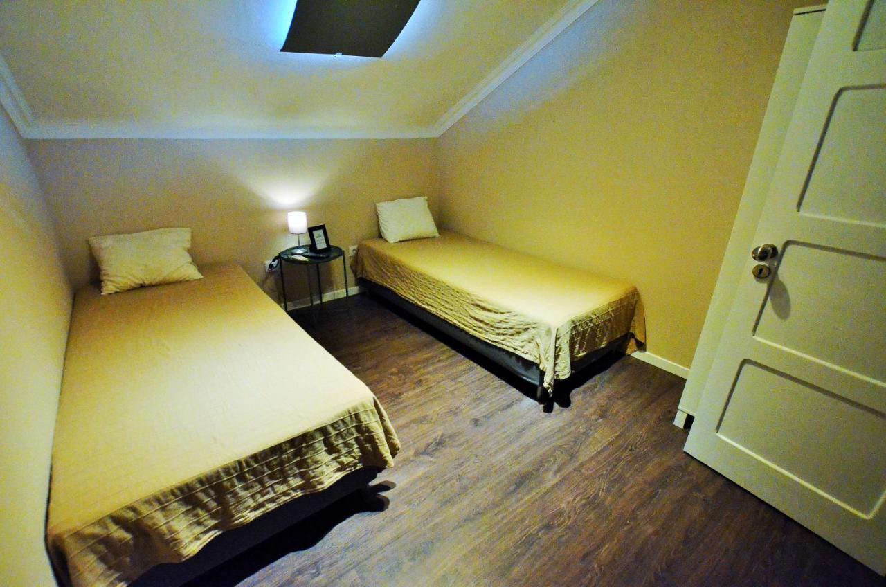 Rooms Dp Сетубал Екстериор снимка