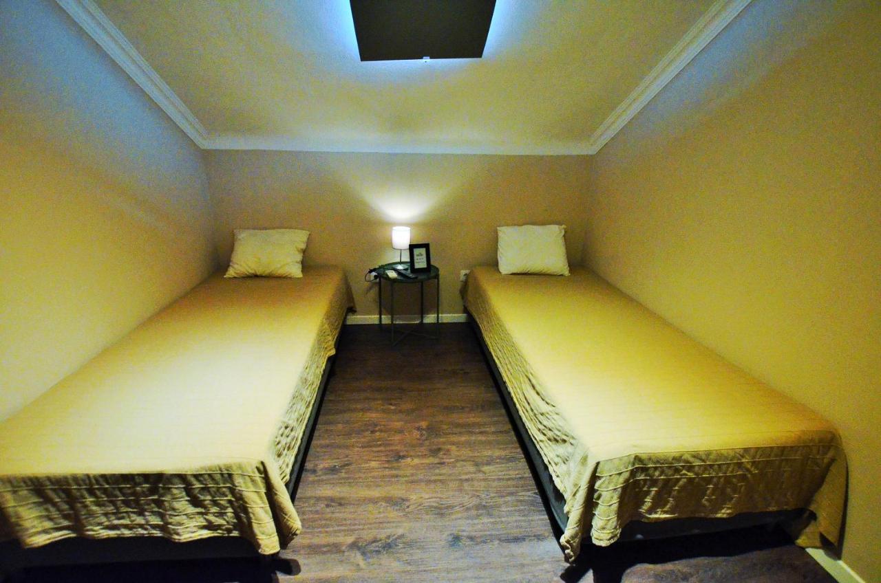 Rooms Dp Сетубал Екстериор снимка